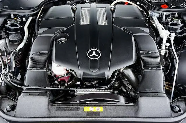 Mercedes-Benz M120 Engine